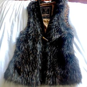 Guess size xs brown faux fur vest